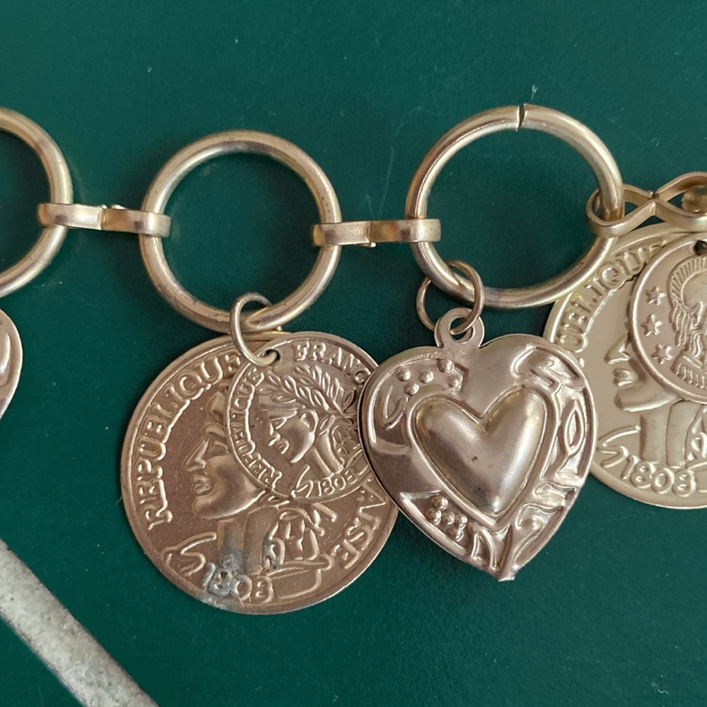 Charm bracelets - Picture 4 of 7